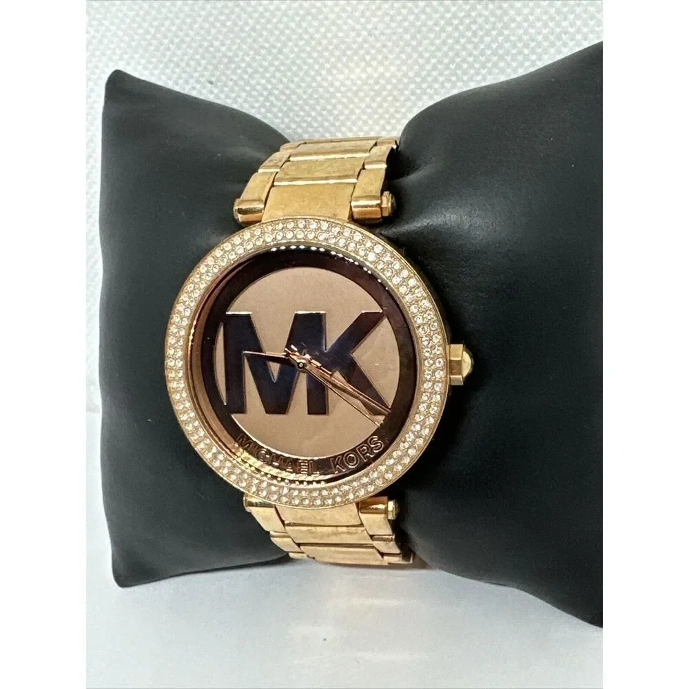 Michael Kors Parker MK5865 Women Rose Gold Analog Dial Quartz Wrist Watch NUL39